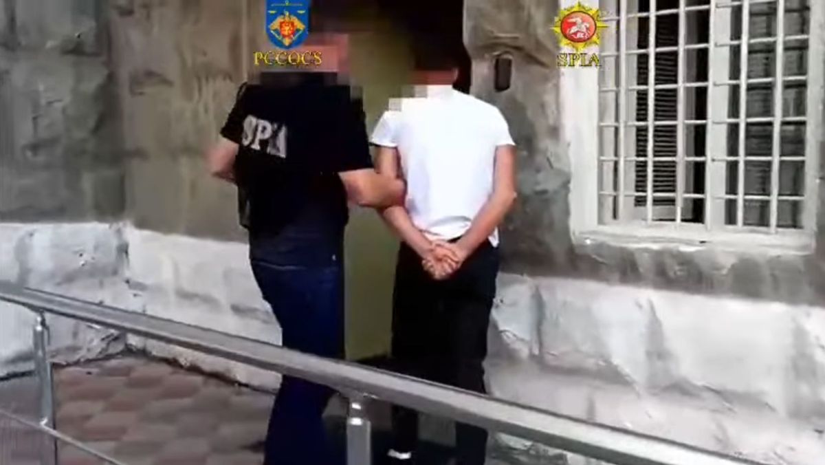 „Eu lui finu i-am făcut moldovenesc”. Un bărbat a fost reținut după vânzarea unui permis de conducere fals