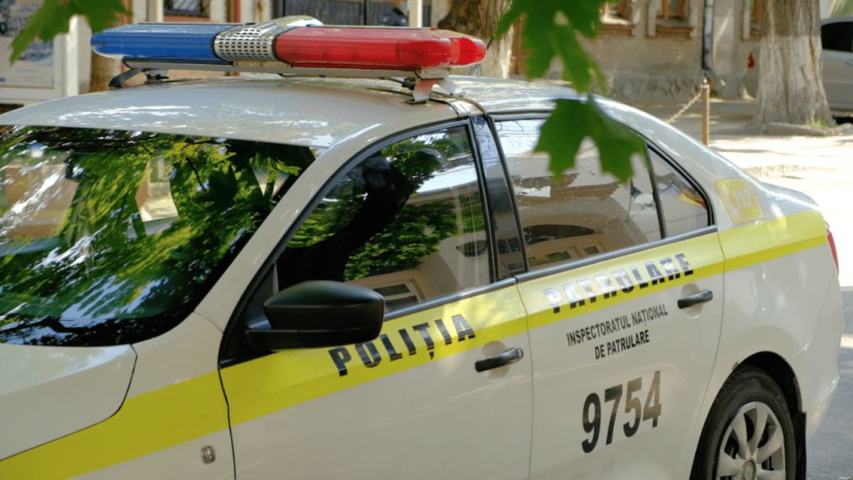 Un polițist din Drochia ar fi accidentat mortal o femeie. A fost târâtă circa 20 de metri pe capota mașinii