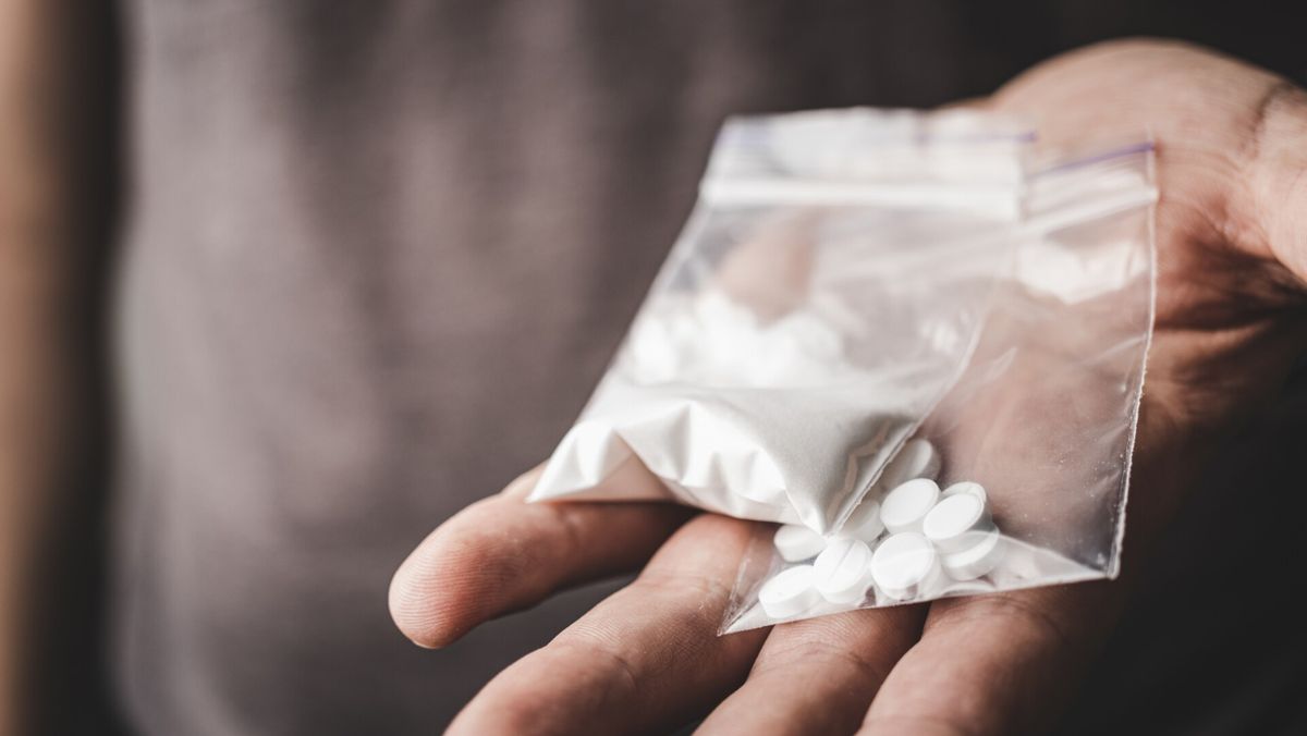 Consumul de droguri, una dintre cauzele majore ale mortalității în rândul tinerilor. Avertismentul ANSP