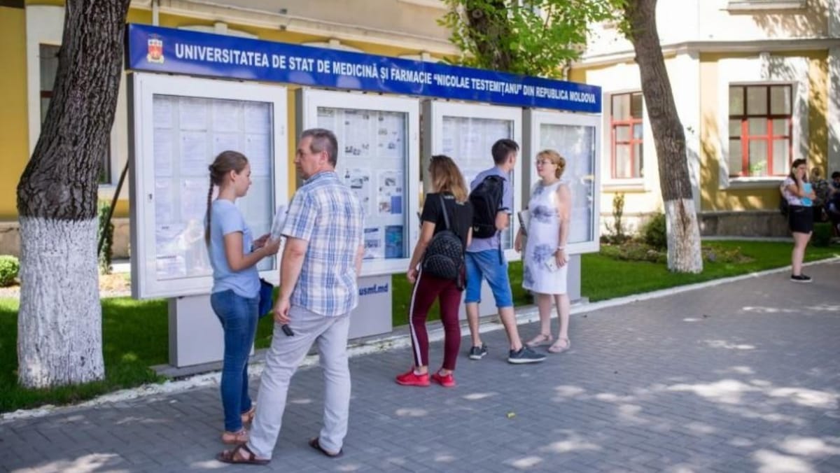 Aproape nouă mii de dosare au fost depuse în prima zi de admitere la universități