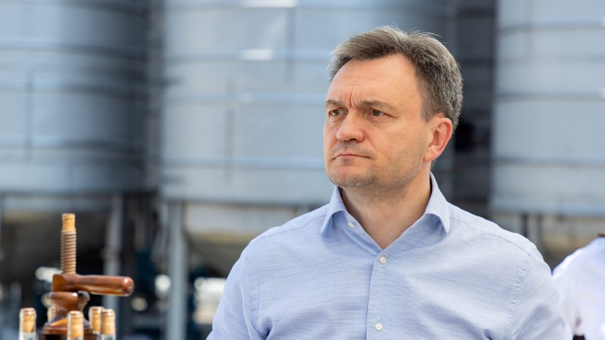Șase persoane, un bloc politic și o companie - incluse în lista de sancțiuni a R. Moldova. Precizările premierului Recean