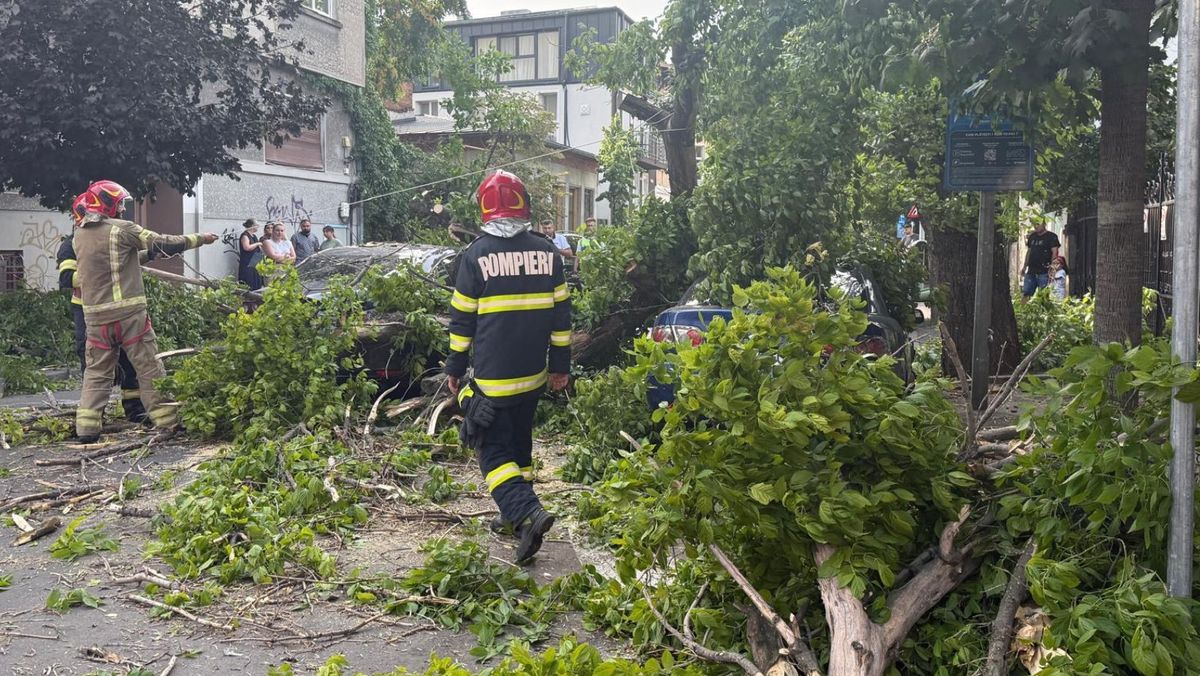 Vremea rea a făcut ravagii în România. O femeie din Ilfov a decedat, iar două persoane din București au fost rănite