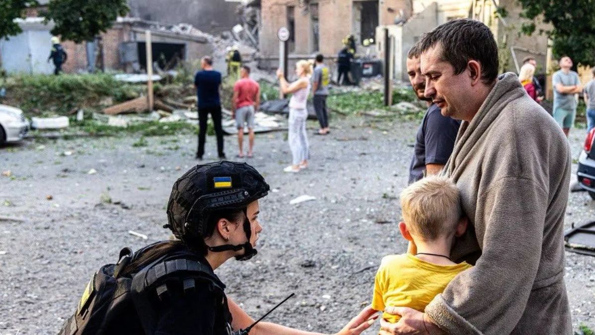 Cel puțin nouă morți și zeci de răniți, în urma bombardamentelor asupra Ucrainei