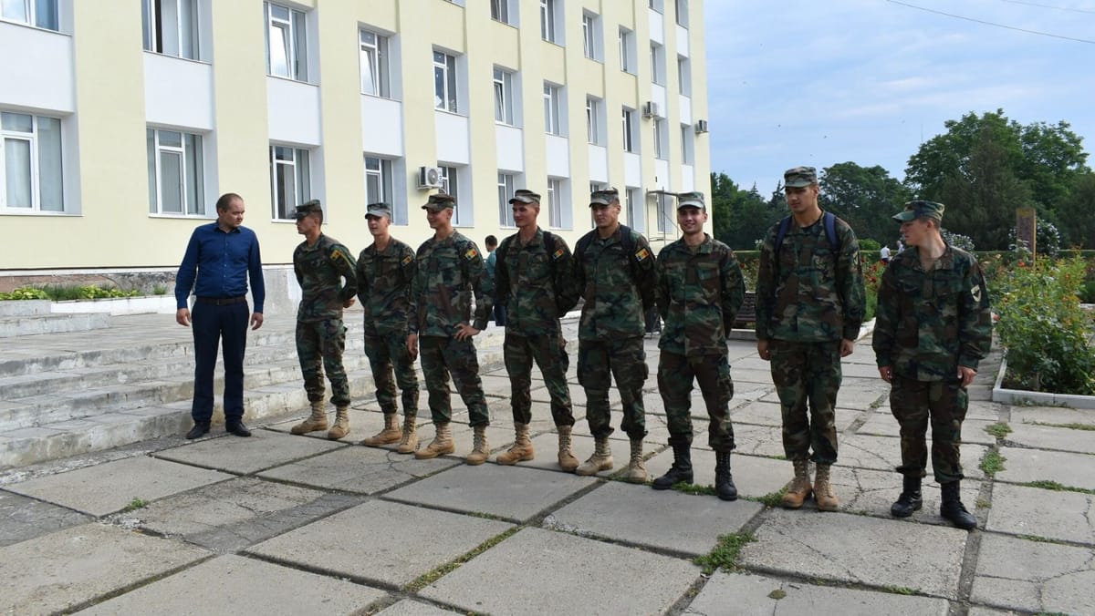 Noi recruți în Armata Națională. Aproximativ 1.200 de tineri vor fi încorporați în serviciul militar