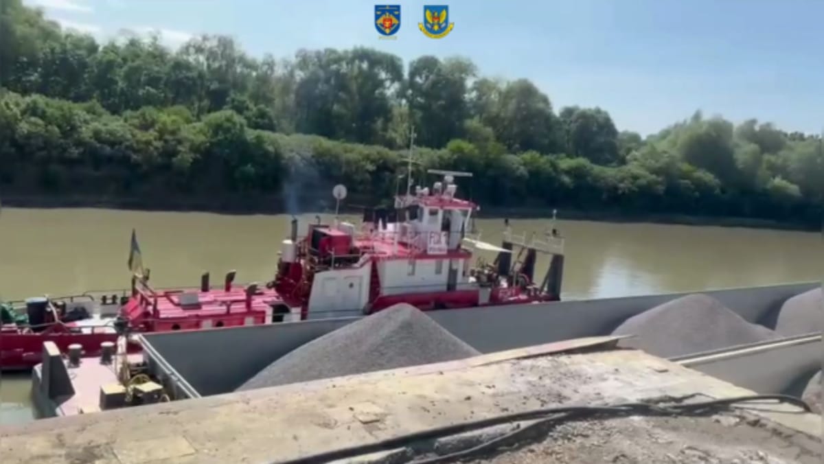 Evaziune fiscală și spălare de bani la transportul mărfurilor spre port. Oamenii legii au efectuat 19 percheziții