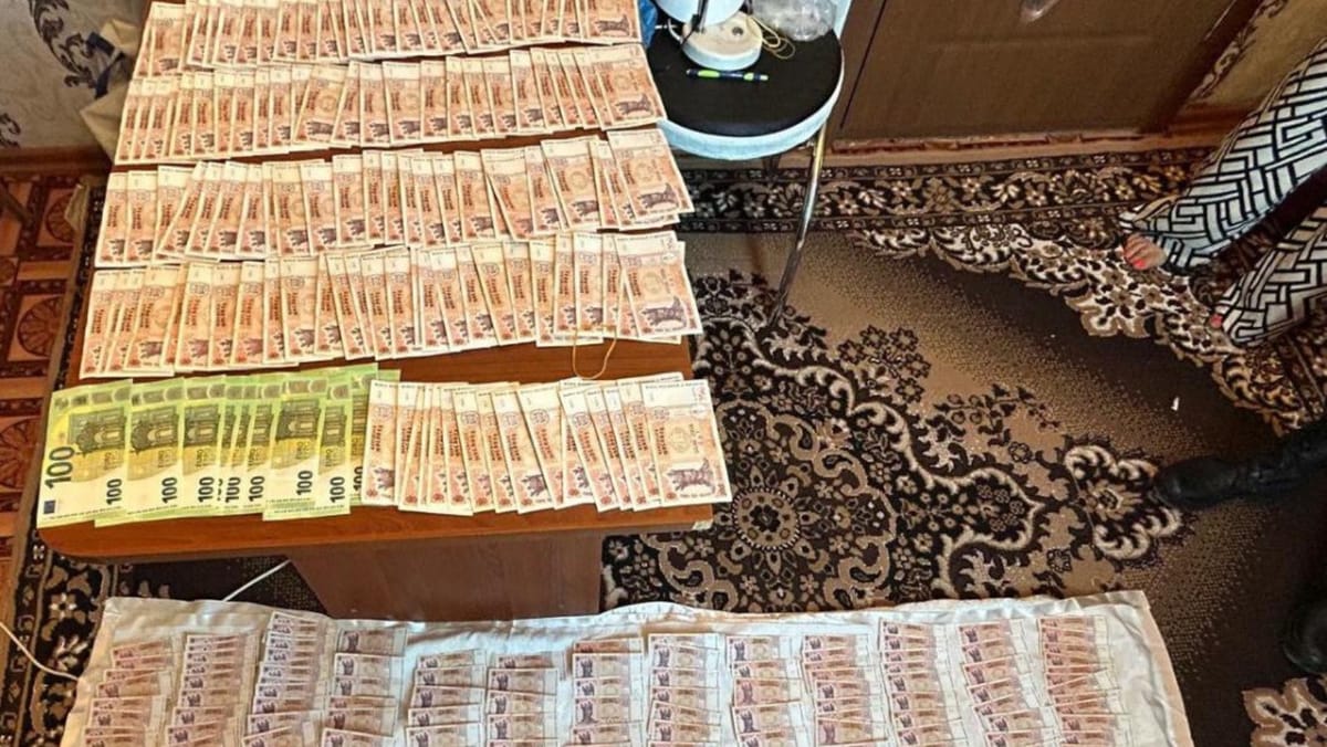 Percheziții în nordul țării. Două persoane au fost reținute într-o cauză penală de corupere electorală