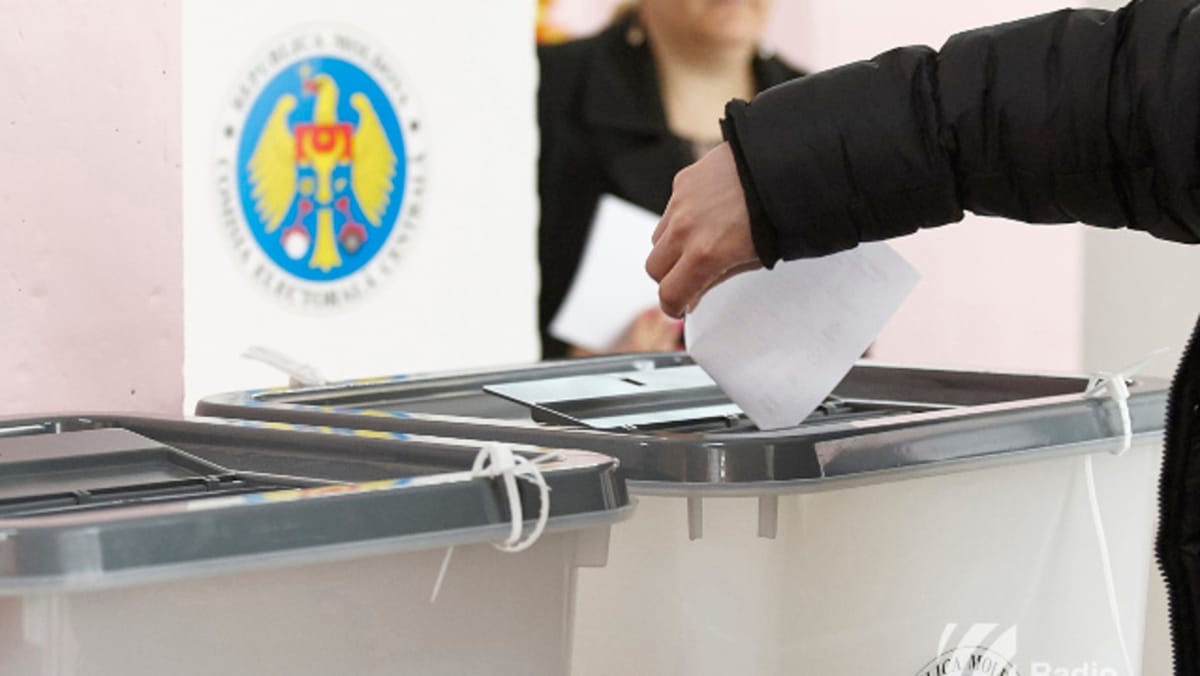 23 de candidați la alegerile parlamentare. CEC a stabilit ordinea de înscriere în buletinul de vot
