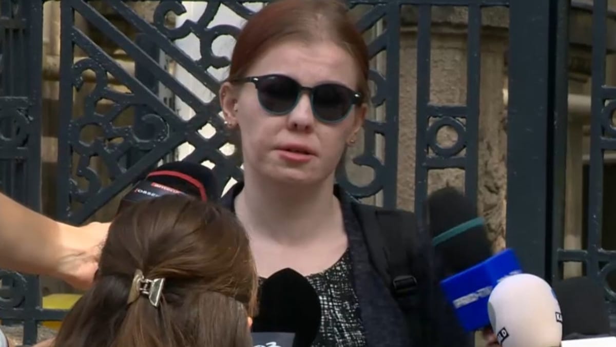 Moldoveanca prinsă cu șase cuțite la intrarea în Parlamentul României a făcut primele declarații după audieri