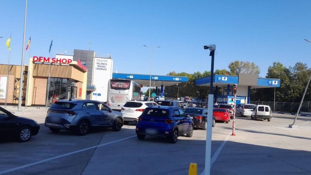 Trafic intensiv la punctul de trecere Palanca, pe ambele sensuri. Recomandări pentru călători