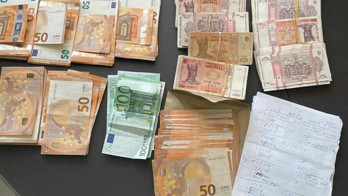 Noi percheziții într-un dosar de corupere electorală. O persoană a fost reținută pentru 72 de ore