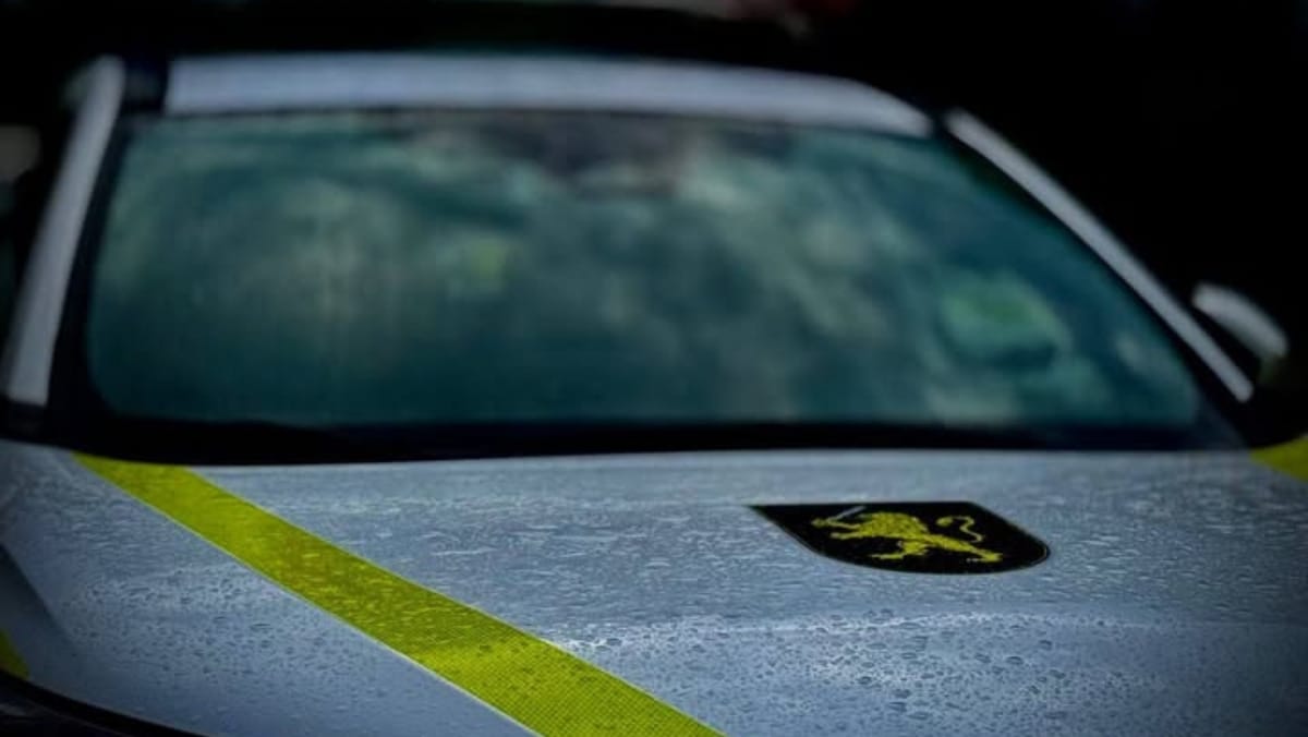 Pe drumurile din țară se circulă în condiții de ploaie. Recomandările Poliției pentru șoferi și pietoni