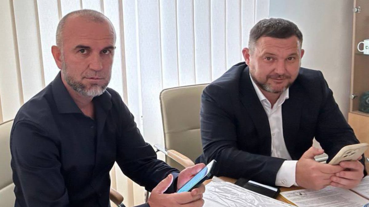 Percheziții și rețineri într-un dosar privind finanțarea ilegală a partidelor politice și spălarea banilor