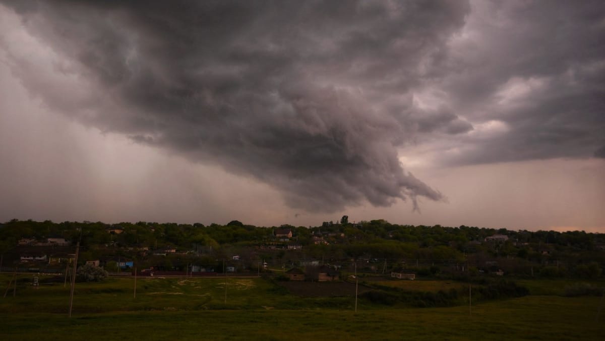 Ploi puternice, prognozate în aproape toată țara. Serviciul Hidrometeorologic de Stat a emis cod galben