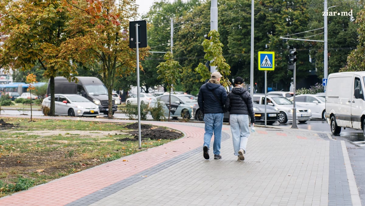 Vreme posomorâtă și maxime de 15 grade Celsius. În R. Moldova se menține cod galben de ploi de lungă durată