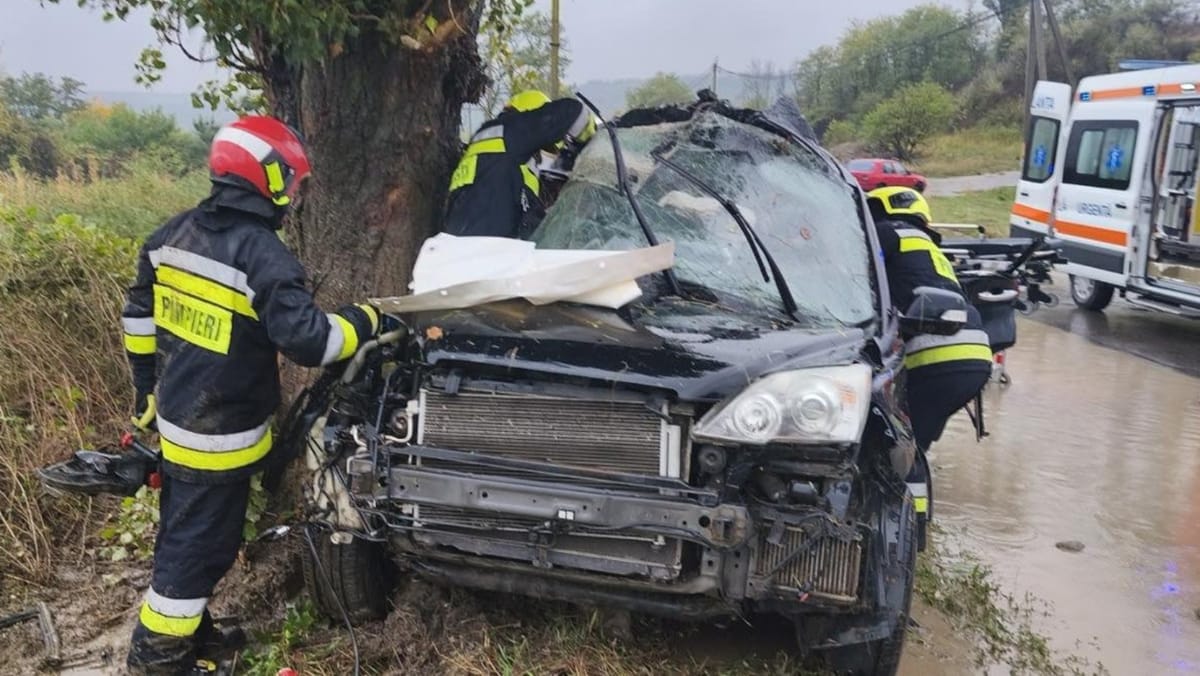 Accident în raionul Căușeni. Două persoane au fost descarcerate de salvatori
