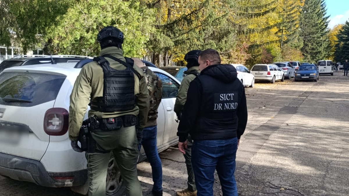 Un grup criminal organizat, destructurat de oamenii legii din nordul țării. Trei persoane au fost reținute