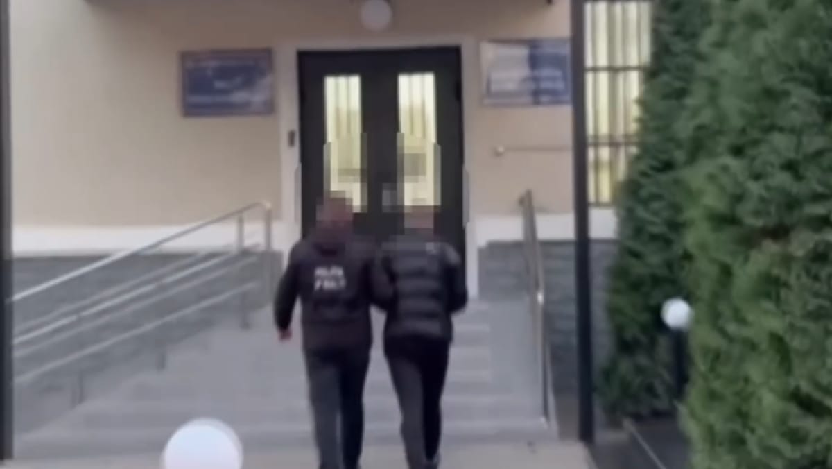 O nouă victimă a schemei „ruda implicată în accident”. O femeie a rămas fără 5.000 de euro și 2.000 de lei
