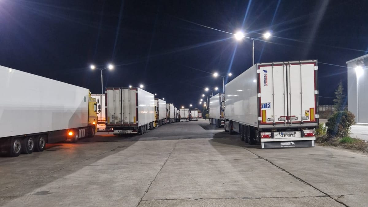 Camioanele blocate la vama Leușeni-Albița: Ambasada R. Moldova în România anunță că problema a fost soluționată