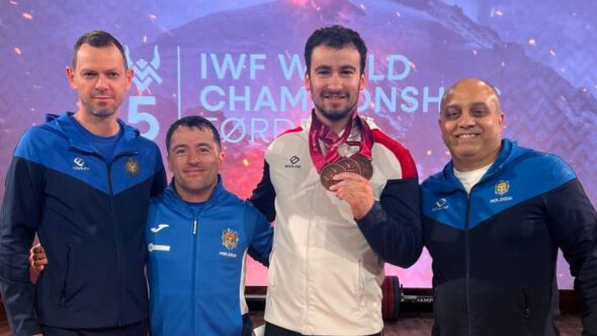 Marin Robu a cucerit trei medalii de bronz la Campionatul Mondial de Haltere pentru seniori
