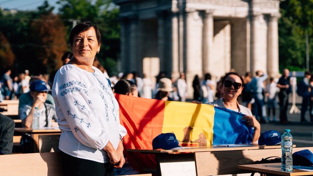 Peste opt mii de adulți beneficiază în acest an de cursuri gratuite de limba română