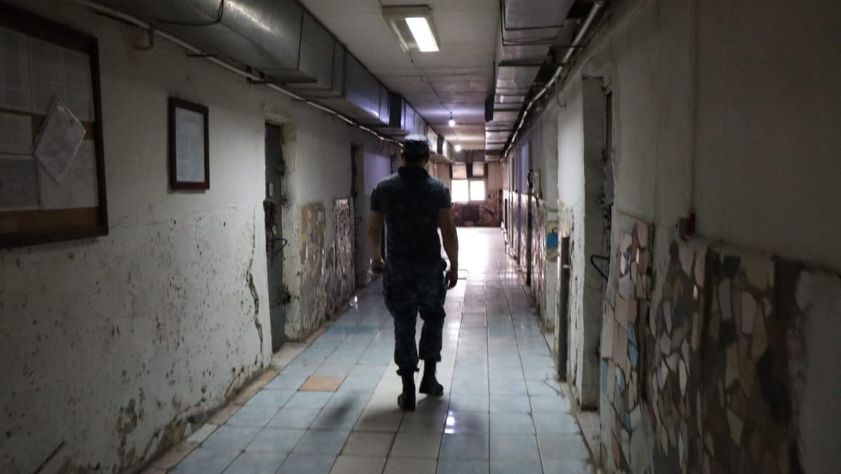 Fost angajat al Penitenciarului nr. 13, condamnat la trei ani de închisoare după ce a recunoscut că a contribuit la evadarea unei deținute