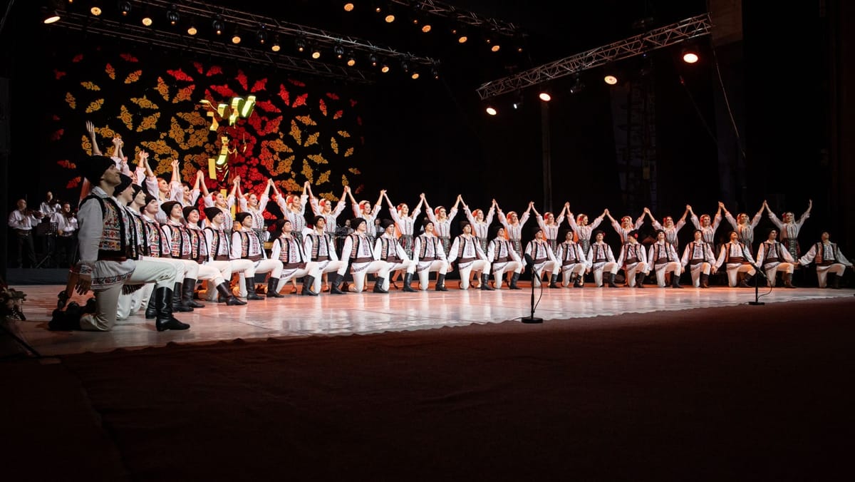 Concert de zile mari pe scena Teatrului Național de Operă și Balet. Ansamblul „Joc” a marcat  80 de ani de la fondare