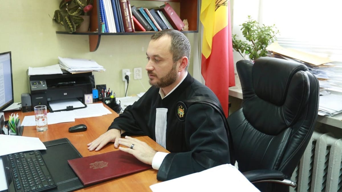 Curtea Constituțională a respins sesizarea fostului judecător Andrei Niculcea. Prevederile privind sancționarea disciplinară a judecătorilor demisionați, în vigoare
