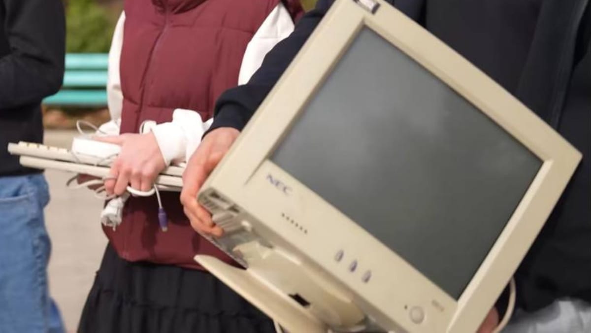 Elevii din R. Moldova au colectat sute de kilograme de deșeuri electrice și electronice