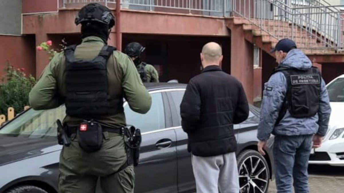 Doi bărbați au fost plasați în arest preventiv pentru falsificarea documentelor oficiale