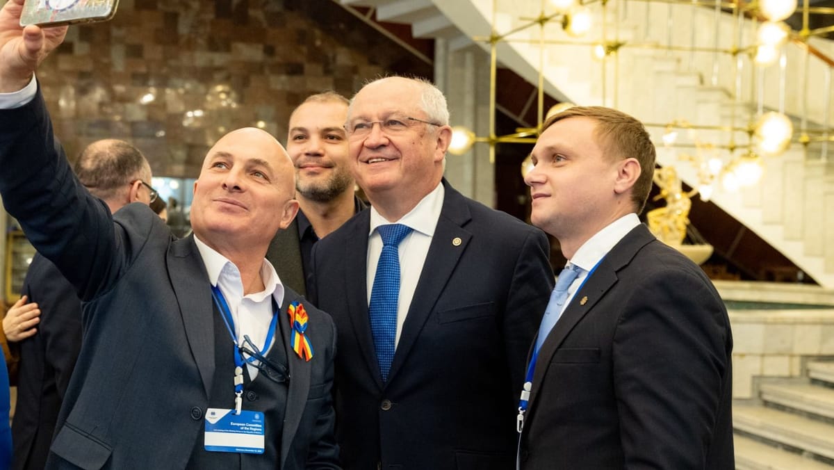 Mesajul premierului Alexandru Munteanu, în fața a peste 100 de primari: „Drumul european trece prin localitățile noastre”