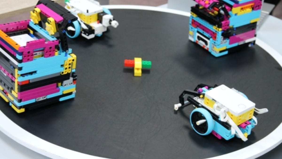 Două laboratoare FabLab au fost inaugurate în liceele din Drochia și Briceni