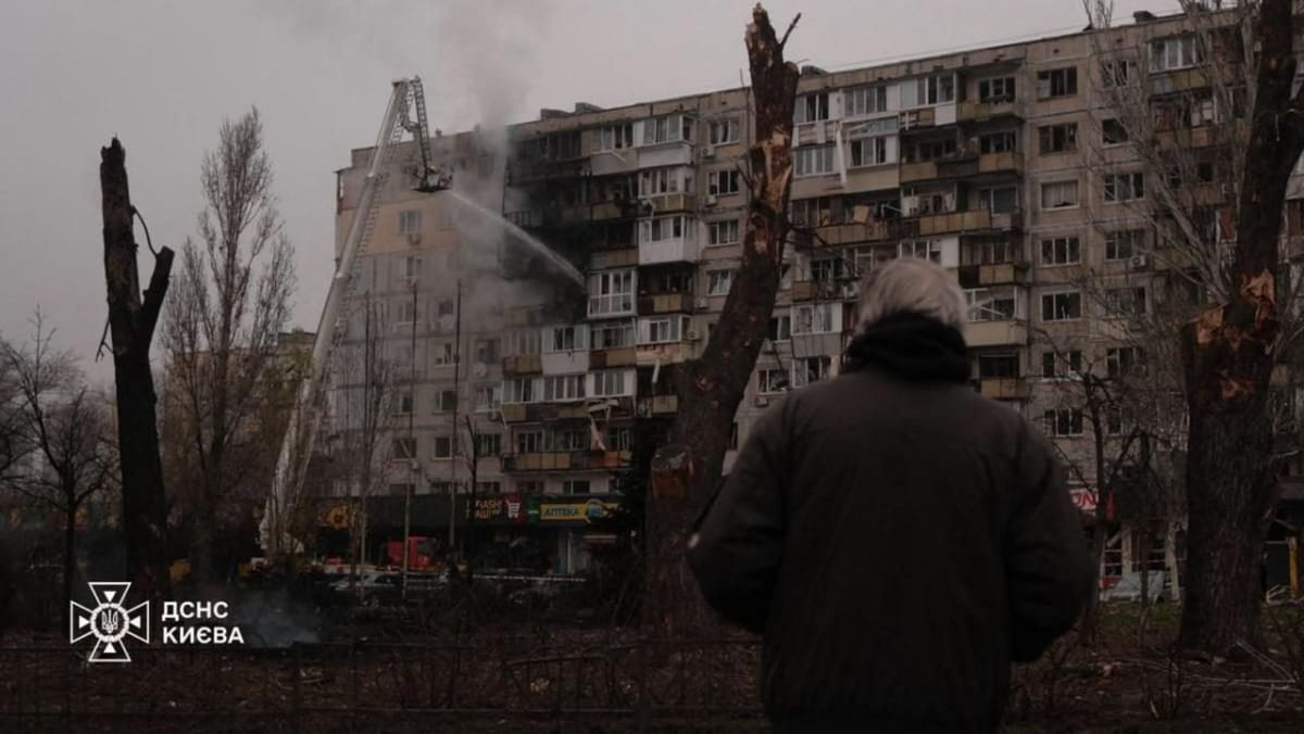 Noapte albă la Kiev: două persoane au murit și alte 37 au fost rănite. O delegație ucraineană a plecat în SUA