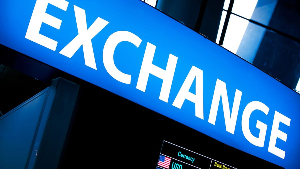 Cursul valutar pentru 19 noiembrie 2025: euro și dolarul în creștere