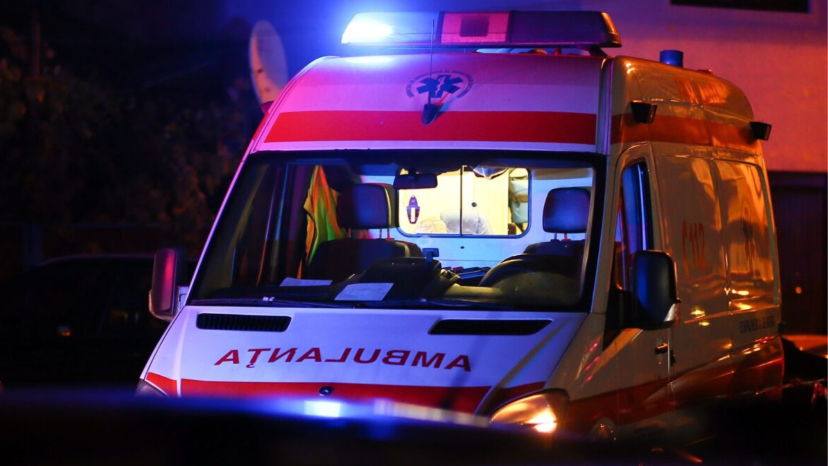 Medicii unei ambulanțe din Ungheni, amenințați cu arma în timpul unei intervenții