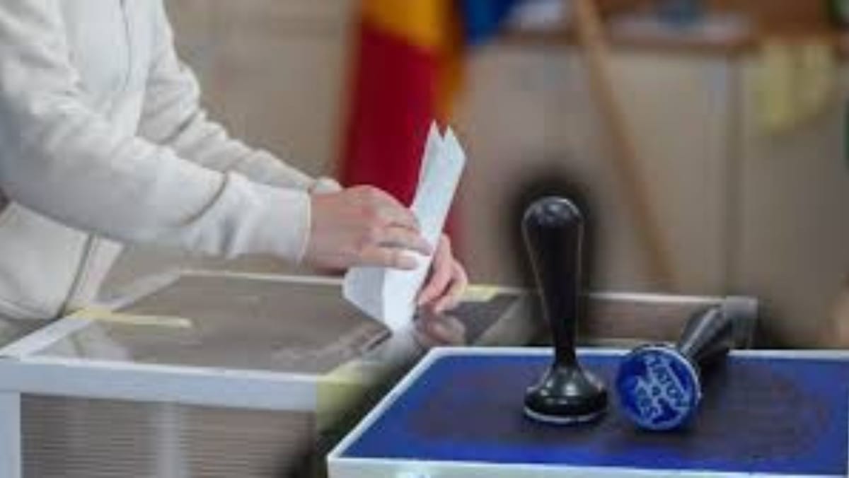 Bucureștenii își aleg astăzi viitorul primar general, după ce fostul edil Nicușor Dan a fost ales președinte al României