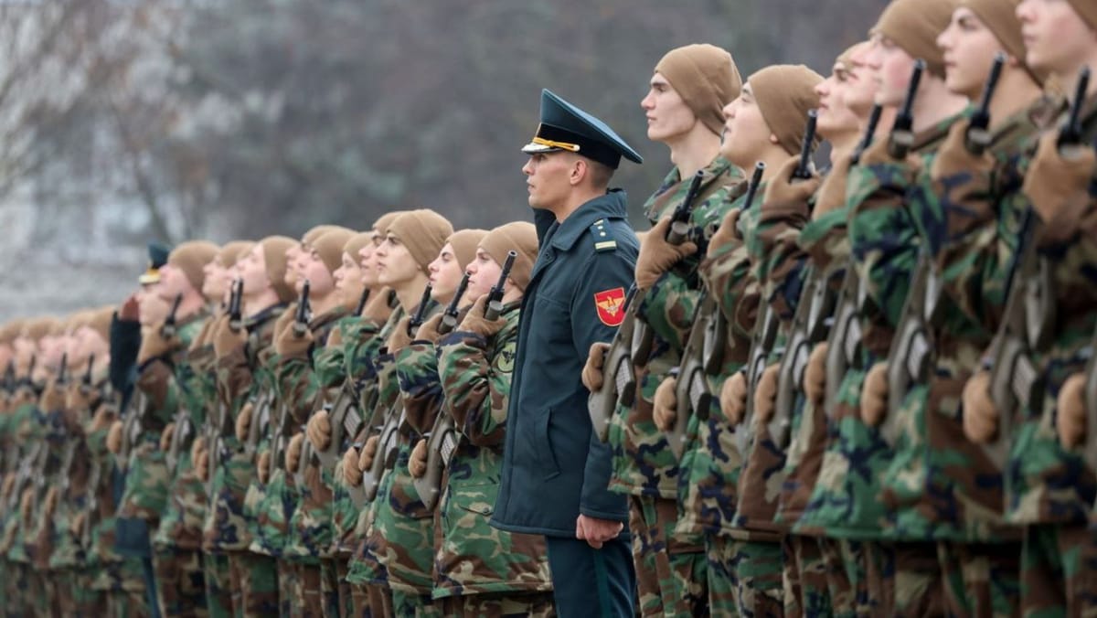 FOTO/ Tinerii soldați, încorporați recent în Armata Națională, au depus jurământul militar