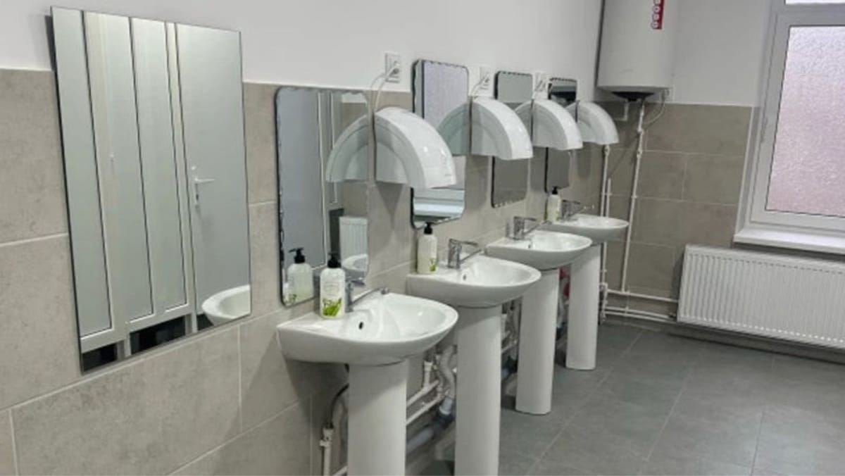 Școlile pot obține fonduri pentru modernizarea grupurilor sanitare: Ministerul Educației lansează un nou concurs de proiecte