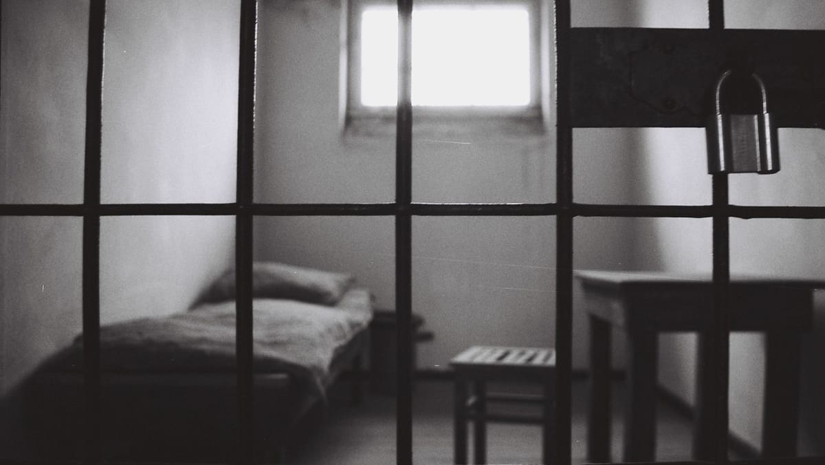 O ceartă la beție s-a transformat într-o tragedie: un bărbat din Chișinău, trimis în judecată, riscă 15 ani de închisoare