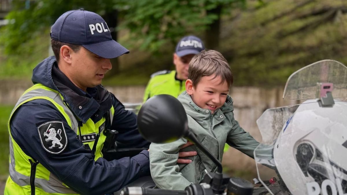 De 35 de ani la datorie: Astăzi este marcată Ziua Poliției Naționale. Mesajul șefului IGP și al premierului Munteanu