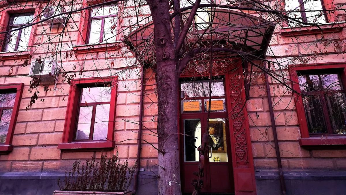 Școala de Management în Sănătate Publică a intrat în grevă japoneză. Instituția susține că urmează să fie lichidată