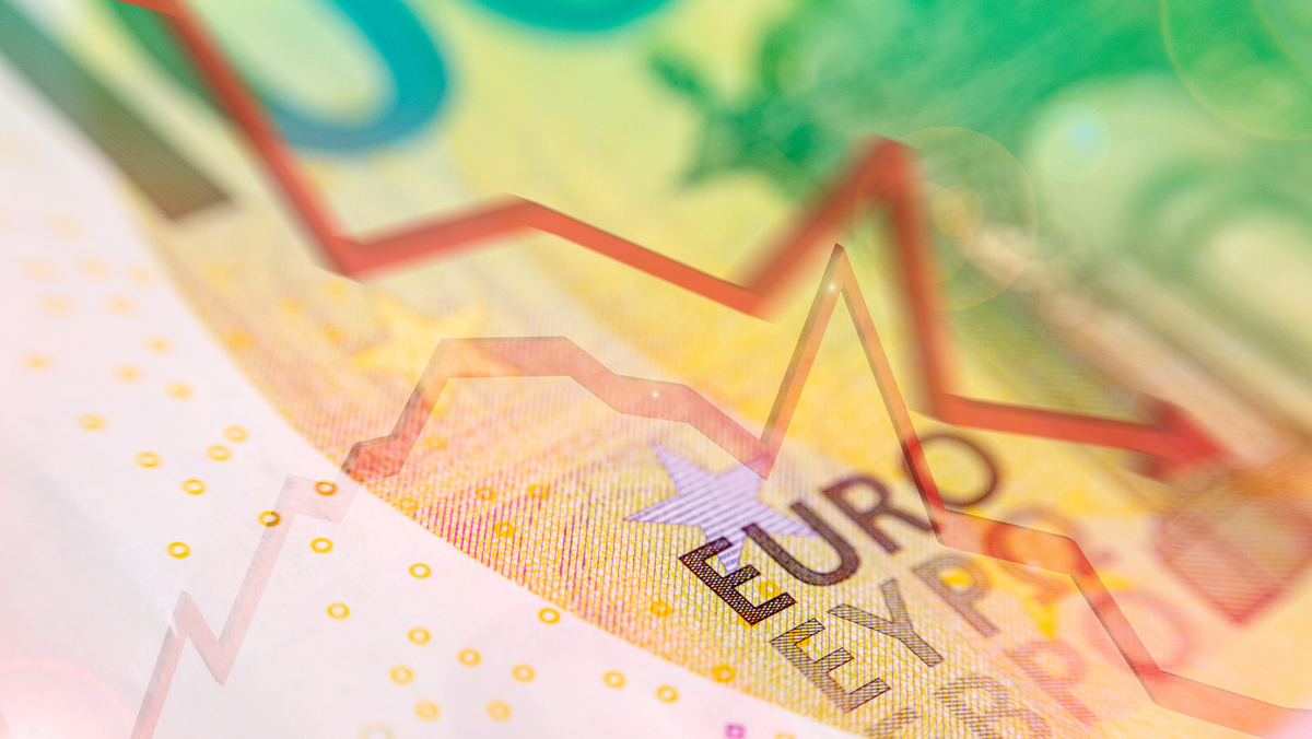 Curs valutar în creștere pentru euro și dolar la început de săptămână