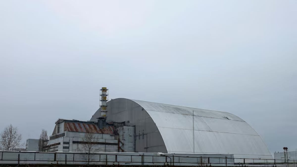 Scutul protector al centralei nucleare de la Cernobîl a fost avariat de o lovitură cu dronă