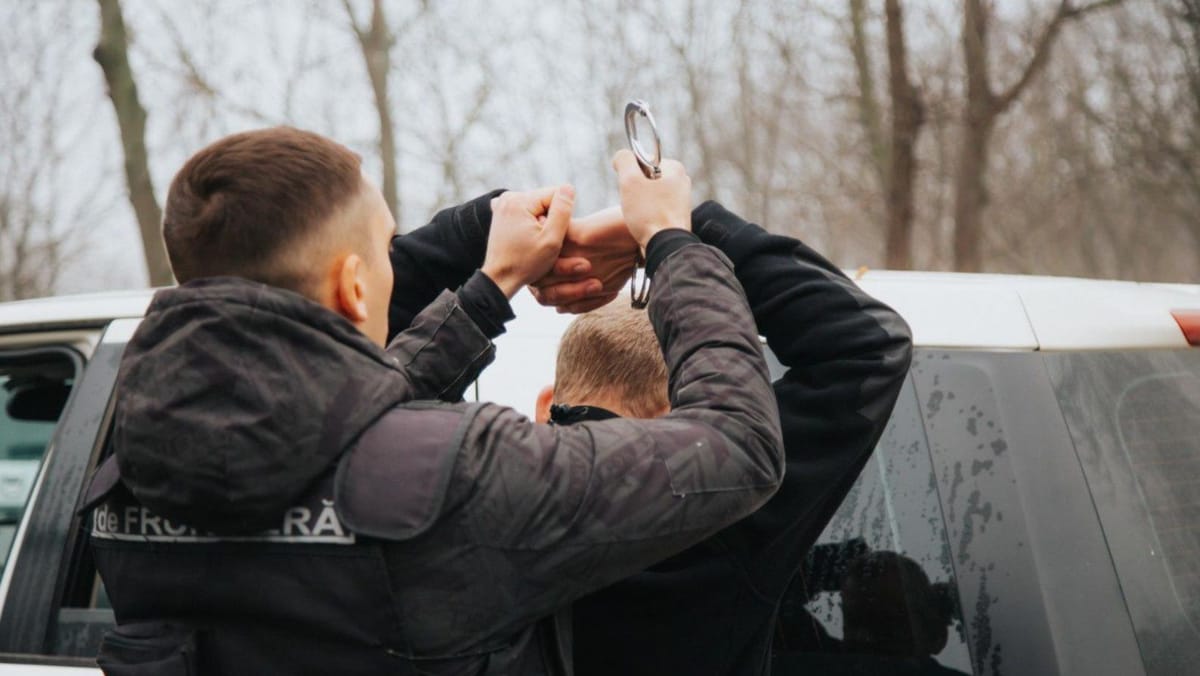 Traficanți de migranți reținuți la frontieră în urma unei operațiuni coordonate de Poliția de Frontieră