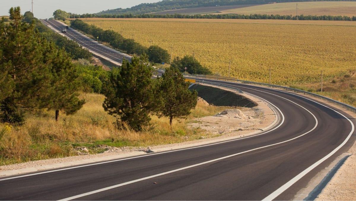 Drumuri mai sigure în R. Moldova: Guvernul introduce inspecții regulate și controale după accidente