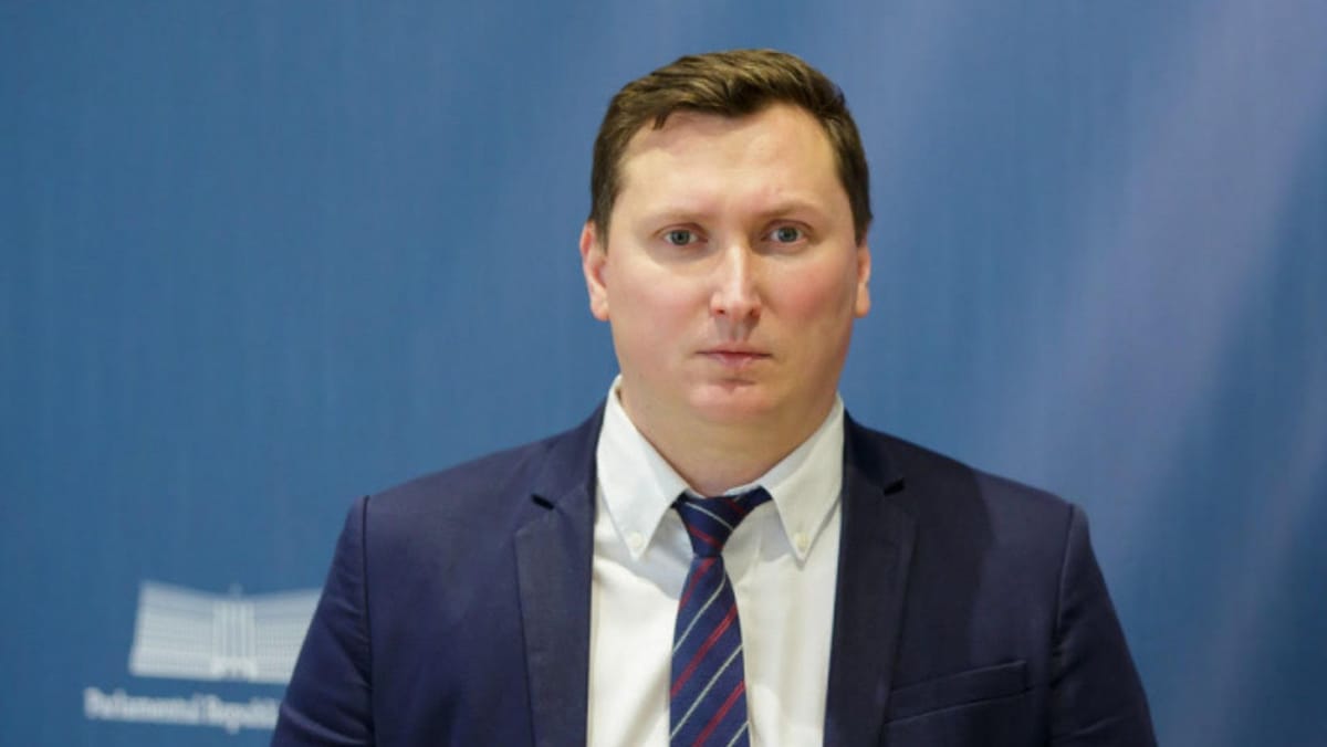 Avocatul Poporului contestă la CC termenul limită pentru susținerea tezelor de doctorat