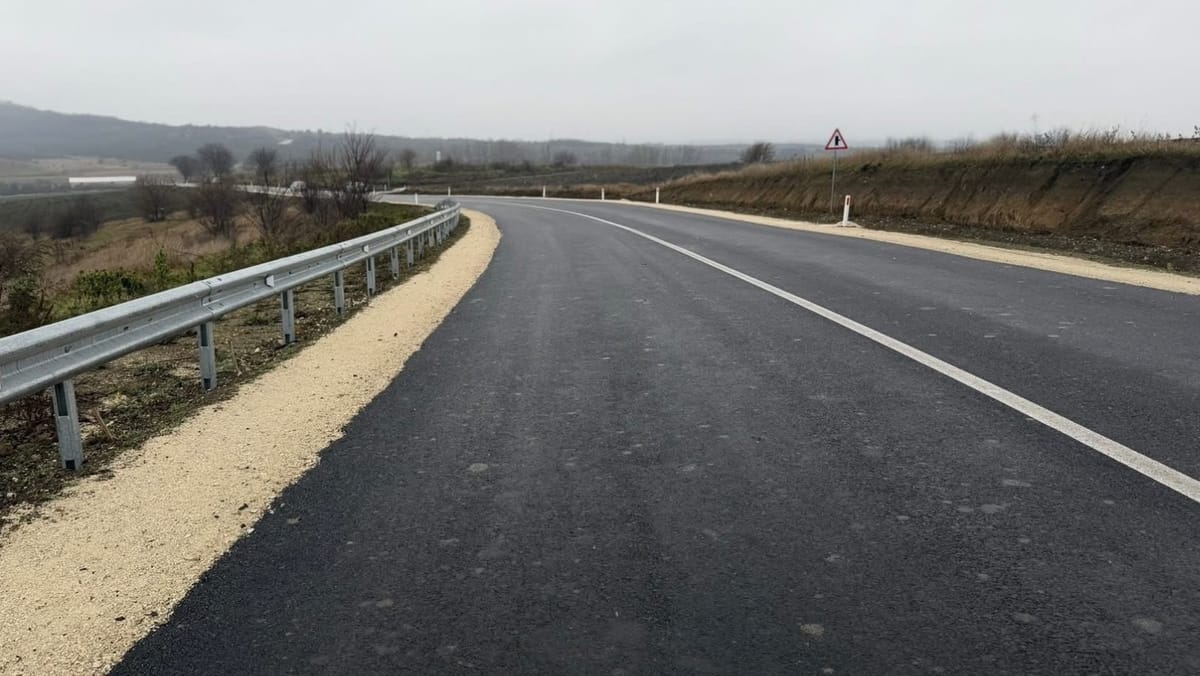 Foto/ Tronsonul de drum care leagă  Reteni și Păscăuți, complet modernizat: călătorii mai sigure și mai rapide