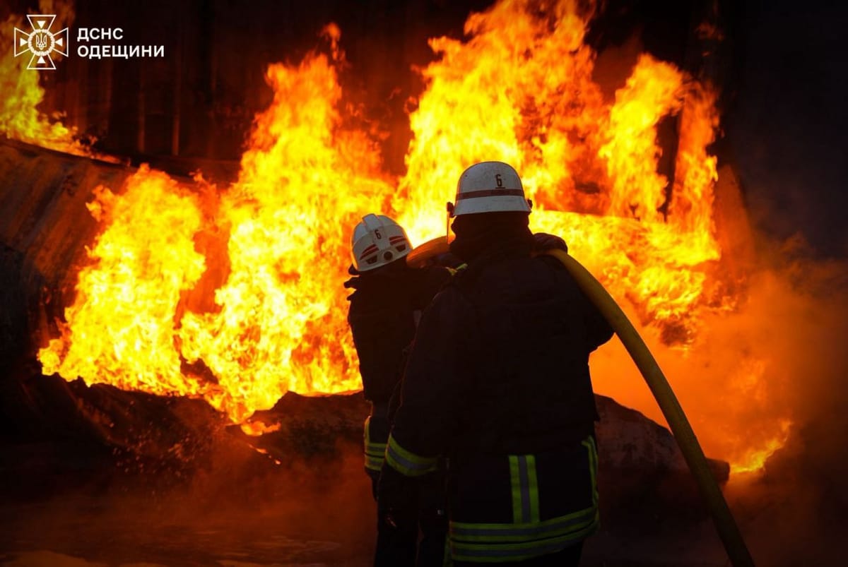 VIDEO/ Porturile ucrainene de la Marea Neagră, lovite din nou de atacuri rusești. Sunt morți și răniți