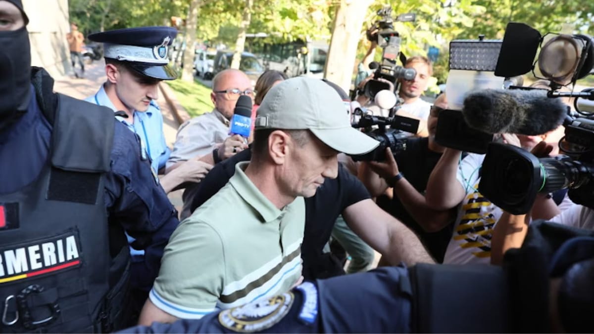 Fostul director adjunct al SIS, care spiona pentru KGB din Belarus, rămâne încă 30 de zile în arest preventiv