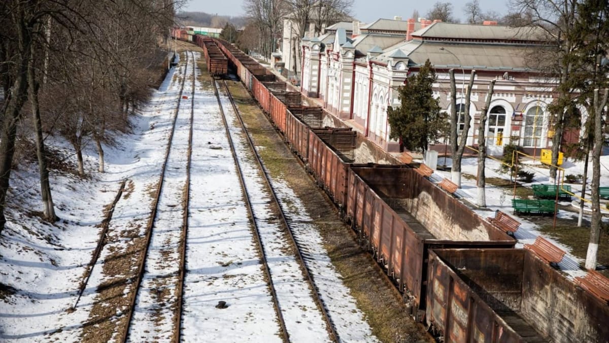 Sute de feroviari rămân în concediu forțat până pe 2 februarie. Directorul CFM explică de ce