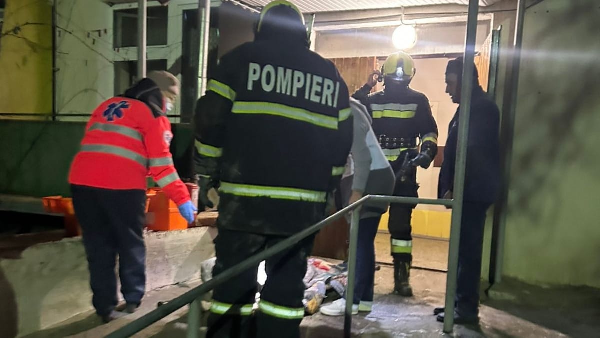 Incendiu la un centru de plasament din raionul Dubăsari. Pompierii au evacuat 42 de persoane, inclusiv una imobilizată la pat